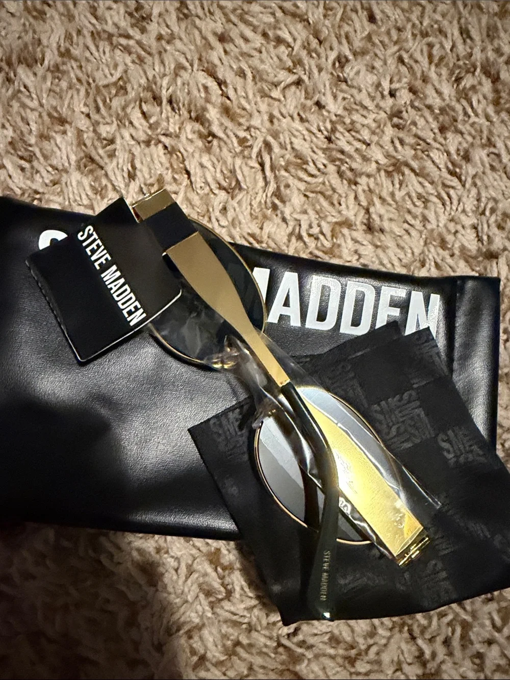 NEW Steve Madden Gold Frame Sunglasses with Black Lenses
